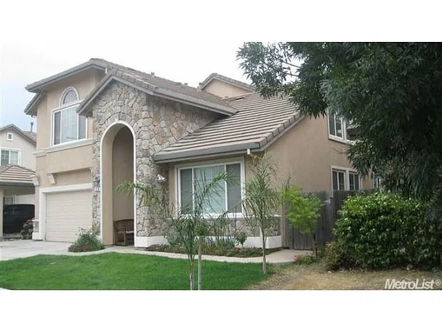 1320 Cherry Blossom Ln photo 1