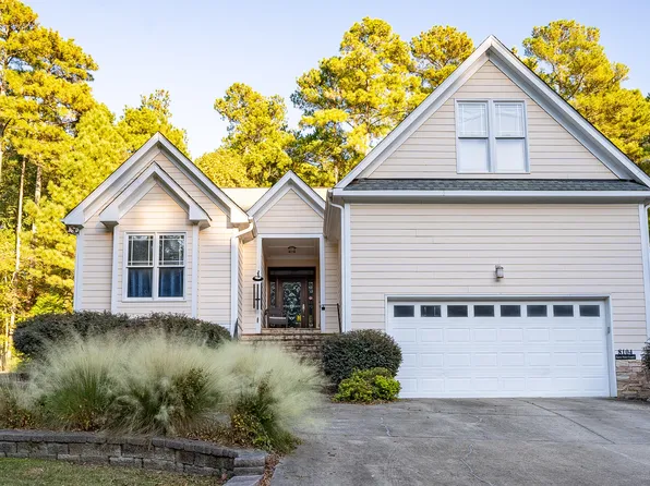 8104 Last Oak Ct, Raleigh, NC 27613