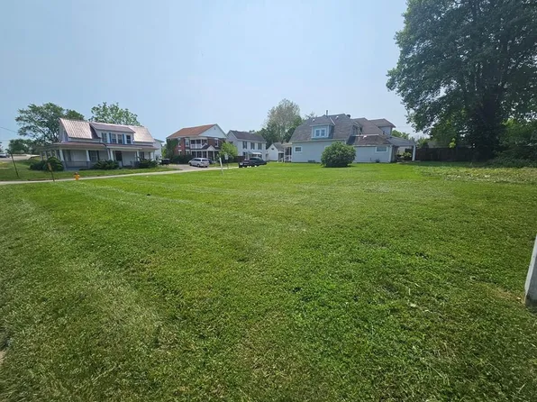 226 S 7th St, Greenfield, OH 45123