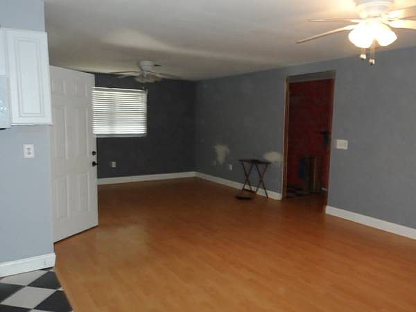1st image of 2939 Seine St