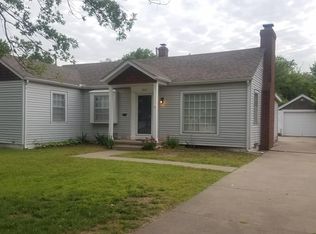 253 N Edgemoor Dr, Wichita, KS 67208