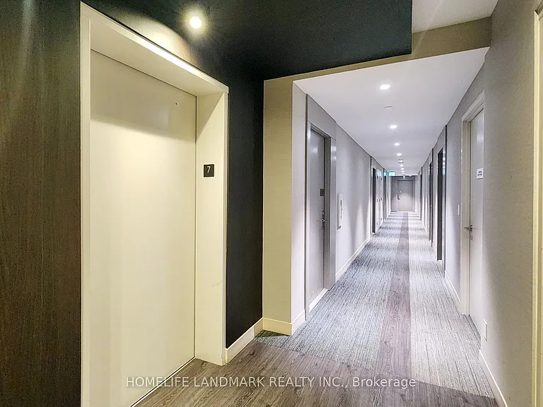 19 Western Battery Rd #703 — Photo 20