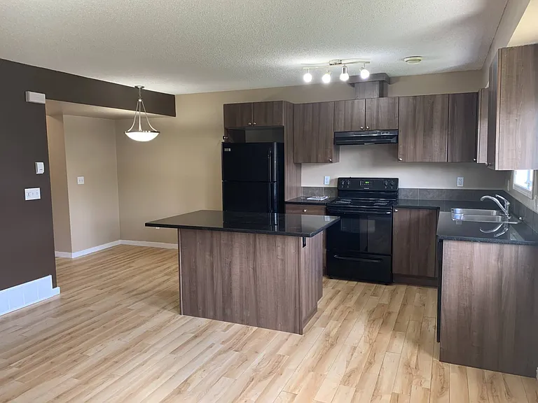 248 Edwards Dr SW — Photo 6