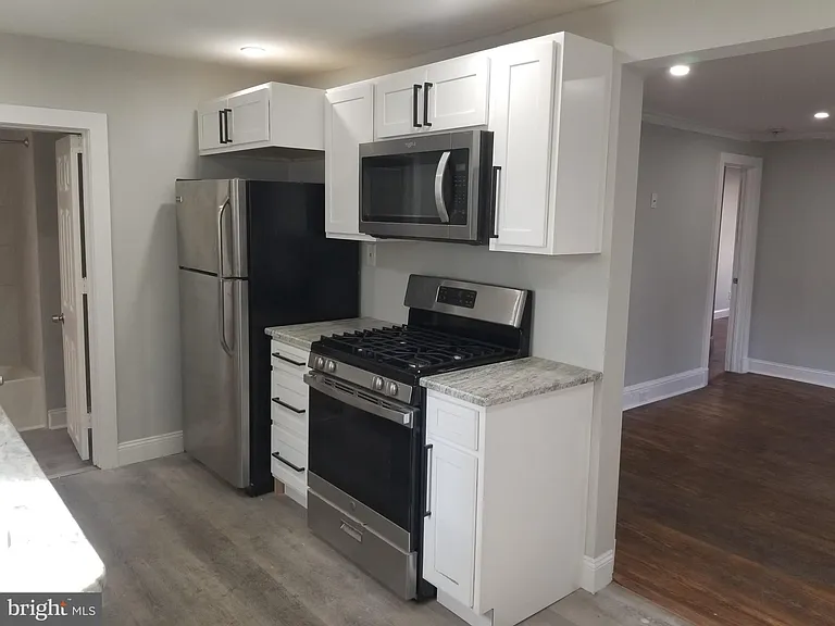 212 Warren St #3 — Photo 5