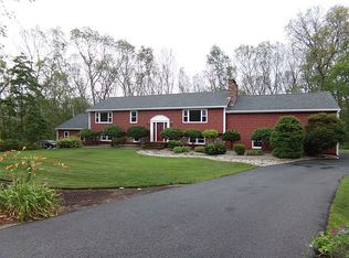 128 King St, Uxbridge, MA 01569