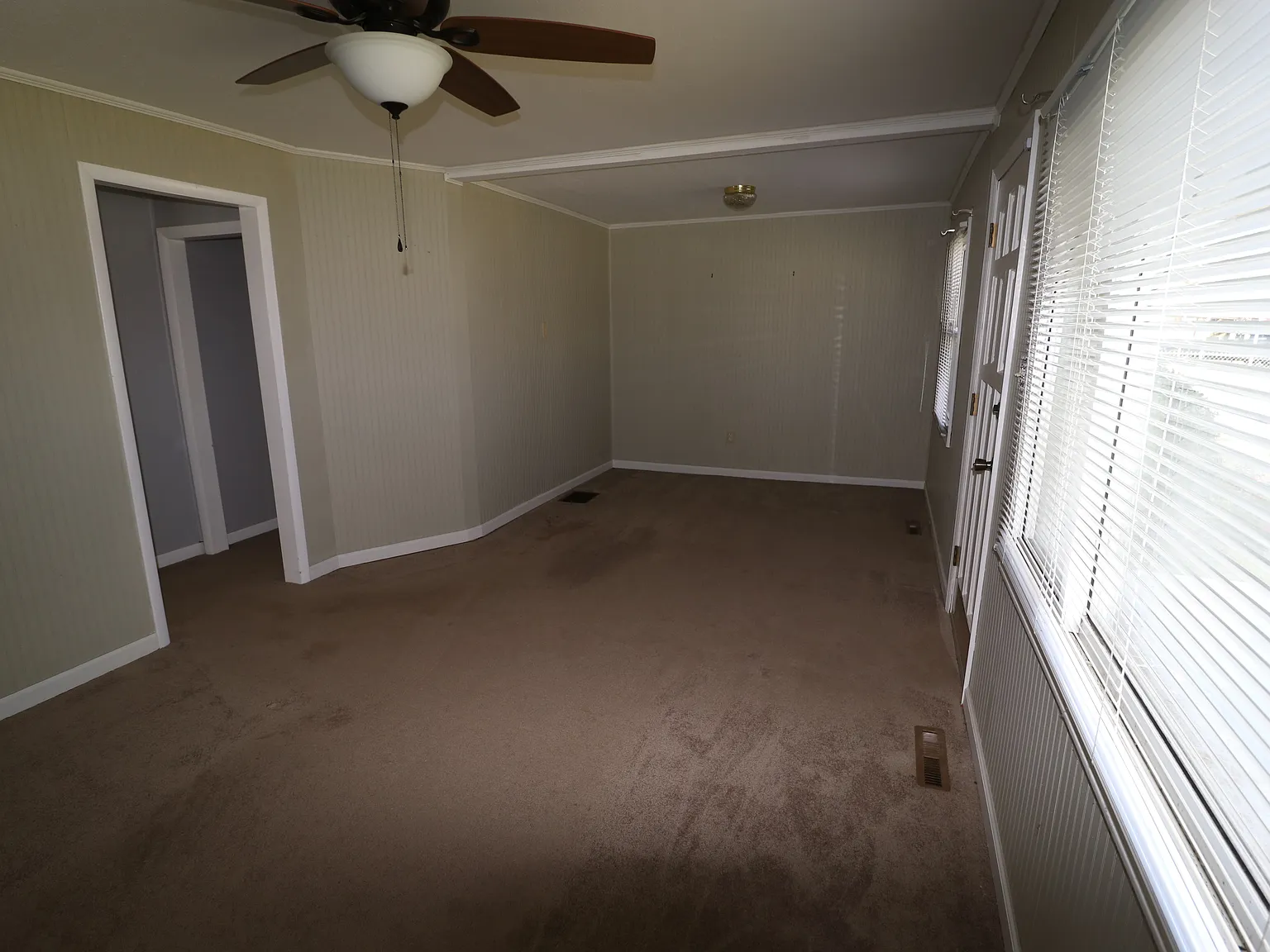 3 bed, 1200 sqft, $1,500 — Photo 3