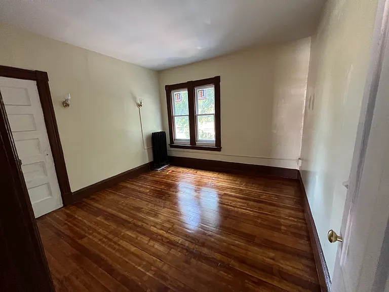 197-199 Sisson Ave — Photo 16