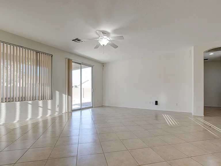 7583 W State Ave — Photo 8