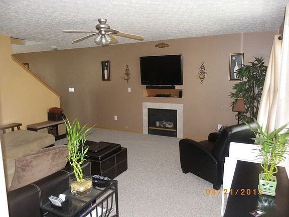 3rd image of 6069 Treaty Ln