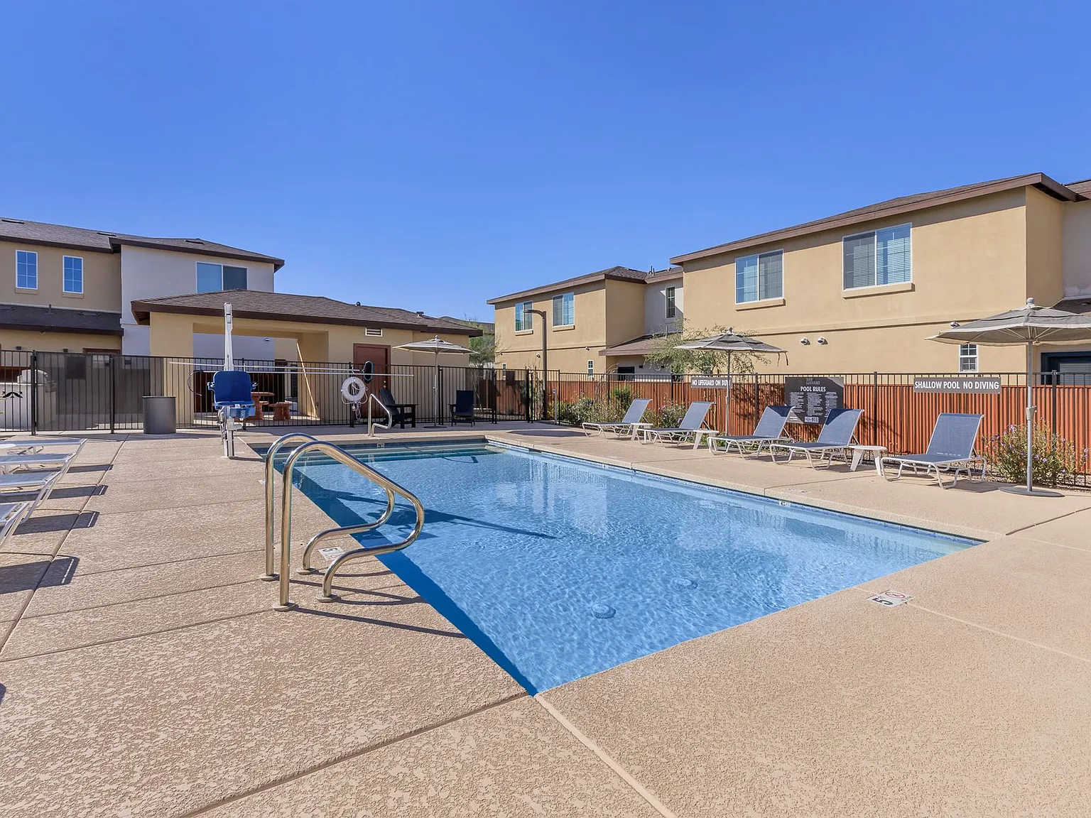San Luciano Townhomes — Photo 4