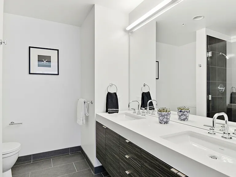 1688 Pine St #1008 — Photo 20