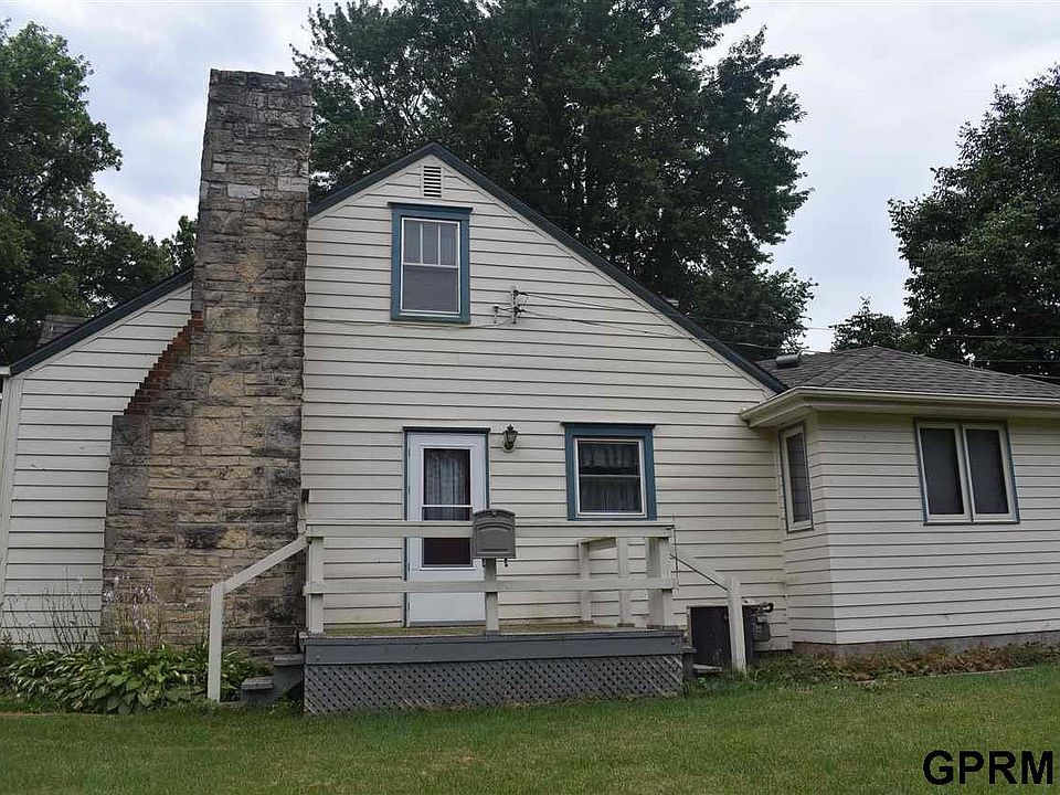 2nd image of 909 Lincoln Ave