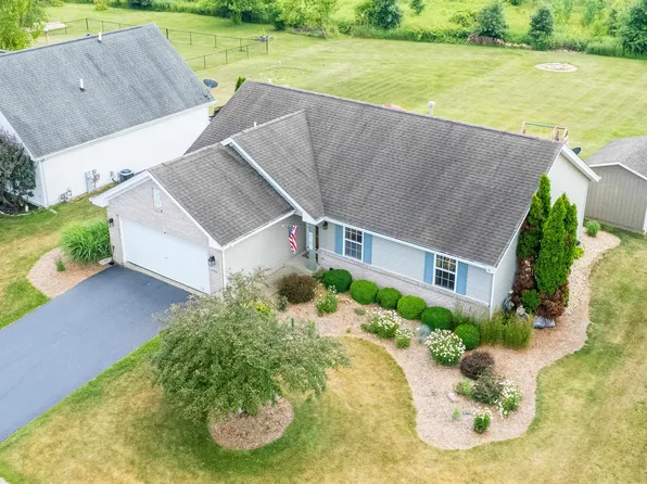 2030 Southfield Ln, Byron, IL 61010
