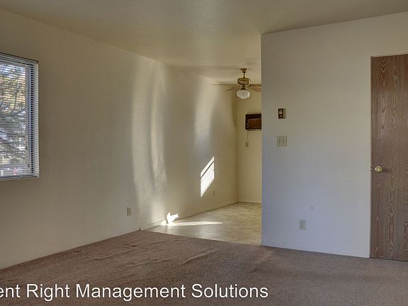5th image of 645 Ash St APT 1