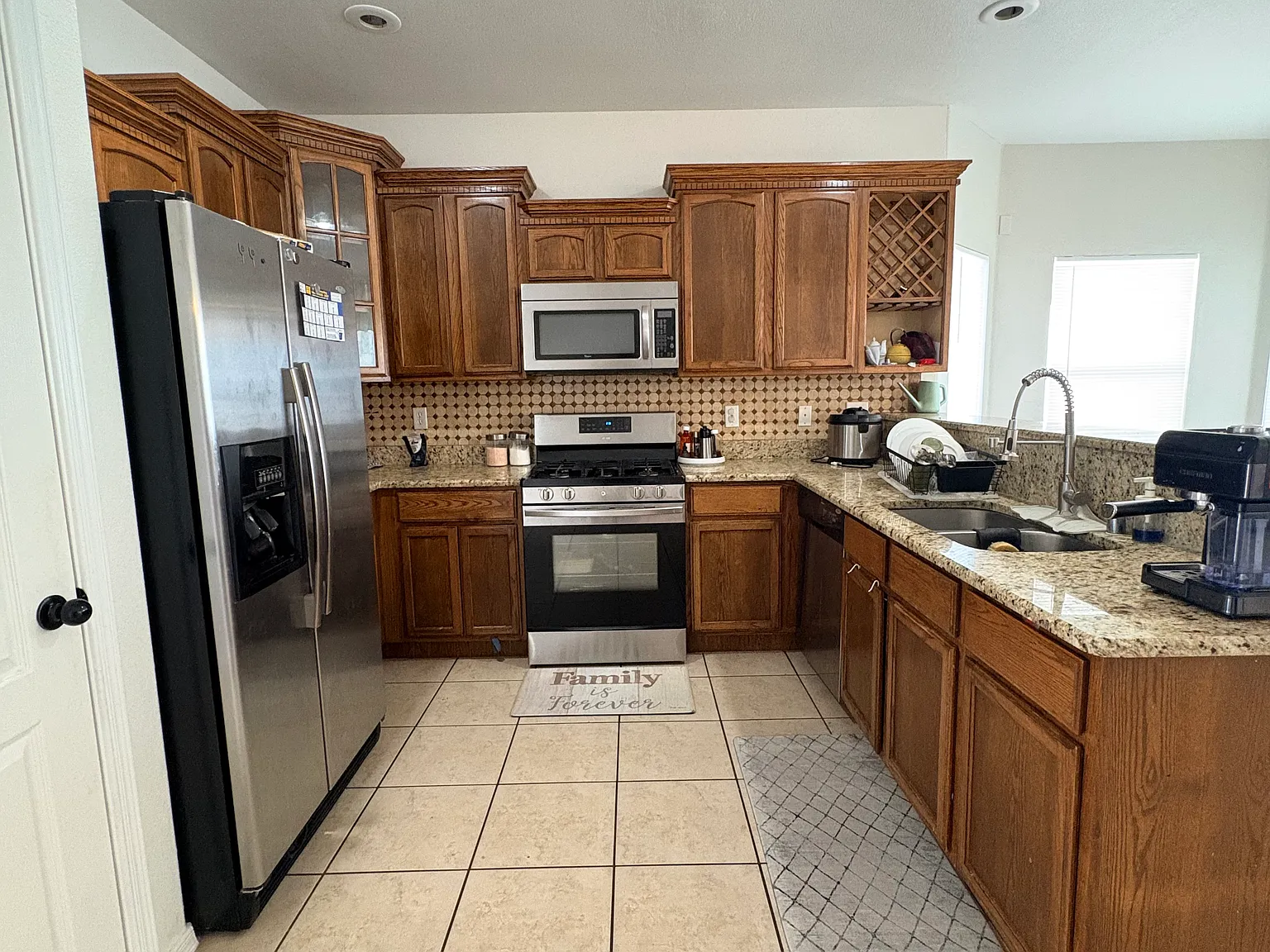 3 bed, 1679 sqft, $1,850 — Photo 4