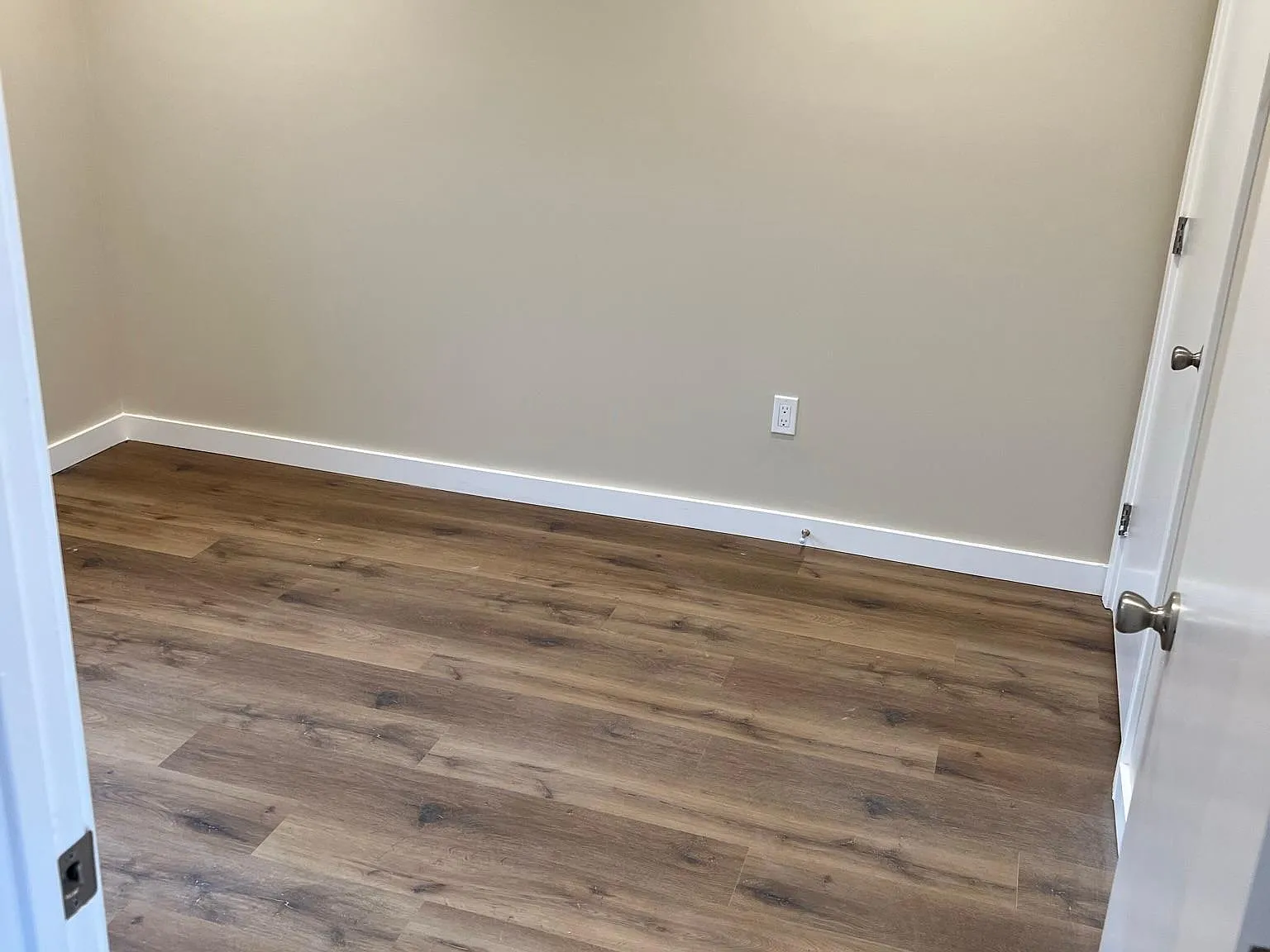 2 bed, 575 sqft, $2,395 — Photo 2