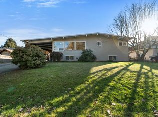 560 Wardle St, Hope, BC V0X 1L3