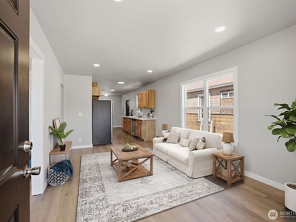 2nd image of 504 Methow Street