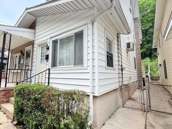 428 Laurel St, Minersville, PA 17954