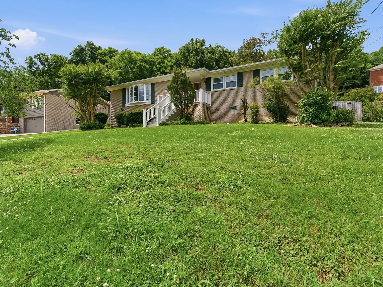 3 bed, 2461 sqft, $2,500 — Photo 3