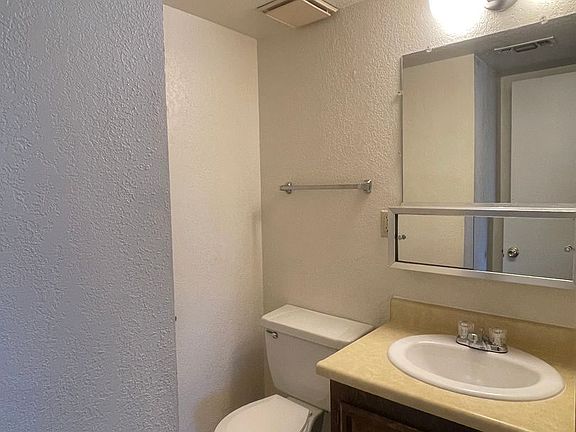 5th image of 1106 Layton Rd APT I