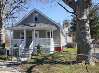69 Pasadena St, Springfield, MA 01108
