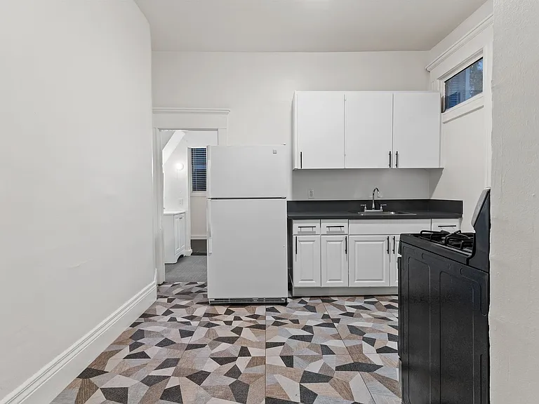 330 Cedar Avenue — Photo 39