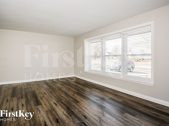 3rd image of 11814 Featherwood Dr
