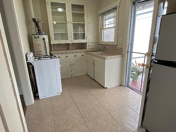 4th image of 170 N Holliston Ave APT 3