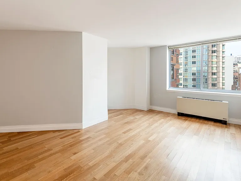 776 6th Ave #18A — Photo 5