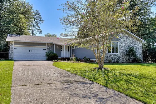 134 Holiday Dr Photo 1