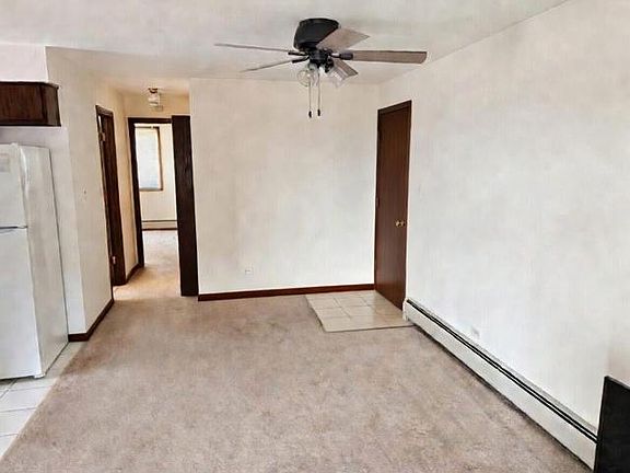 4th image of 15741 Thomas Ln #2