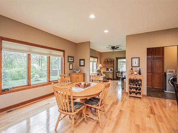 5th image of 8406 Orchard Dr