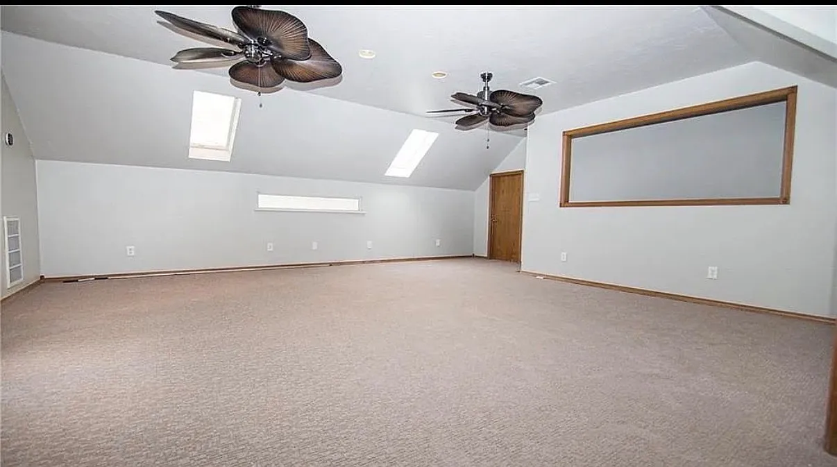 4 bed, 3624 sqft, $3,295 — Photo 4