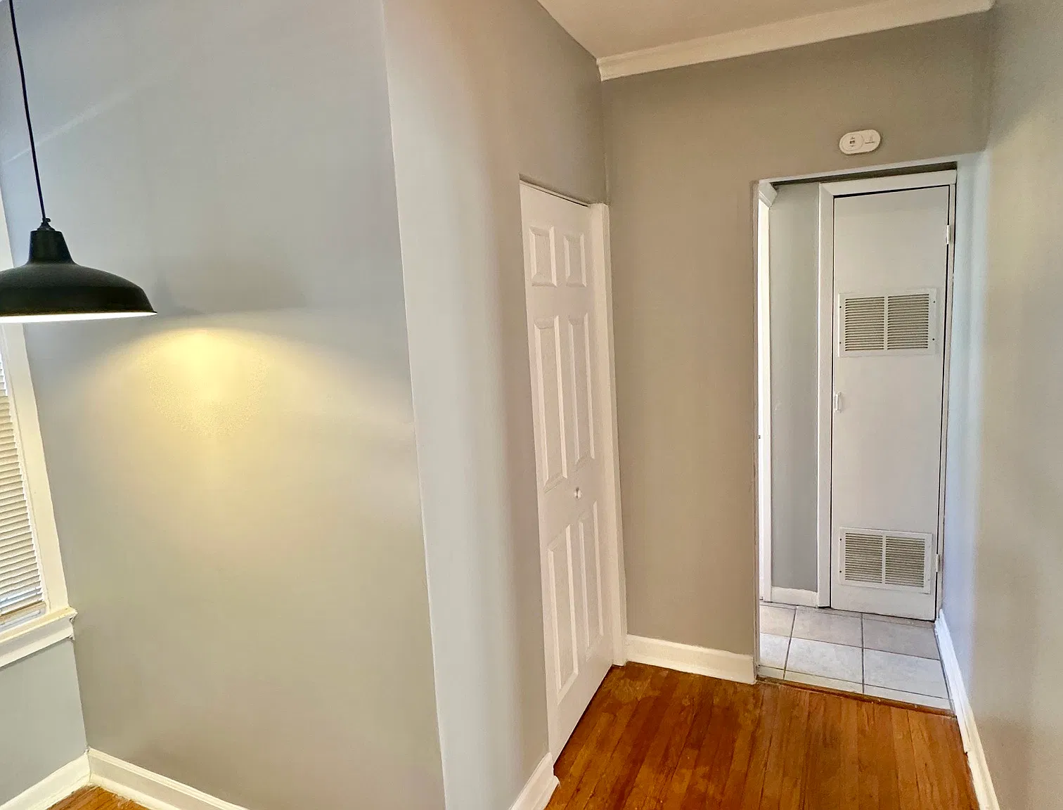 1 bed, 950 sqft, $1,050 — Photo 4