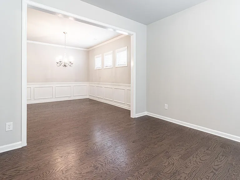 5780 Rialto Way — Photo 8