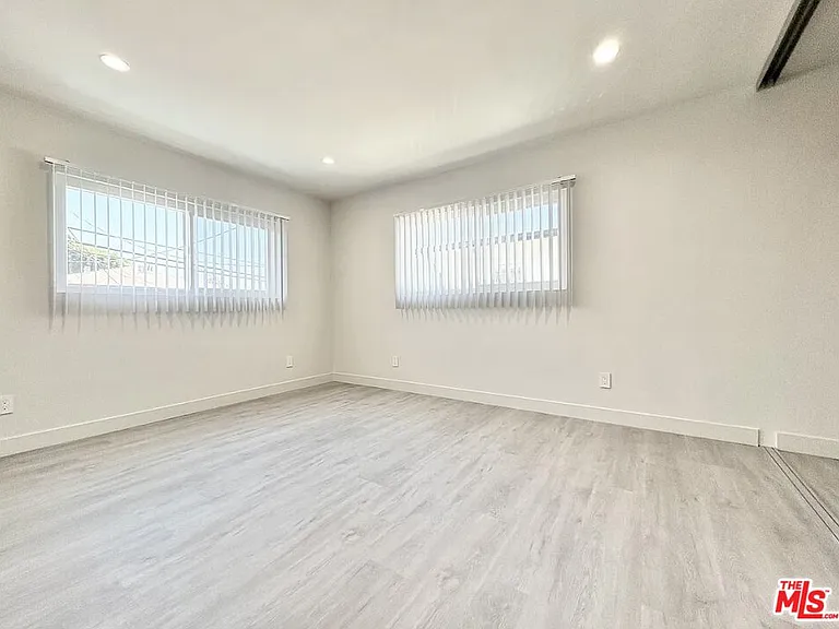1118 S Holt Ave #2 — Photo 8