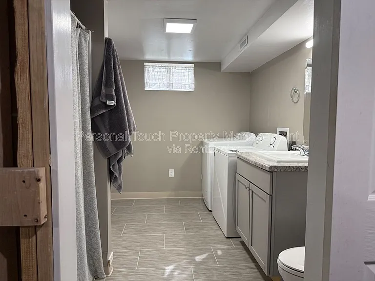 413 22nd St S — Photo 34