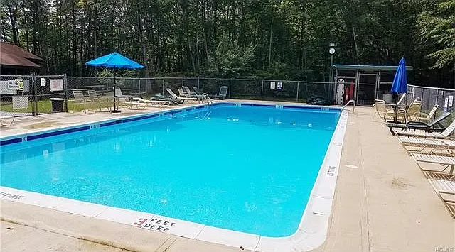 405 Fox Run Ln
