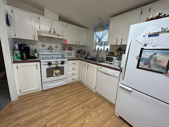 5th image of 471 Petunia Dr #471