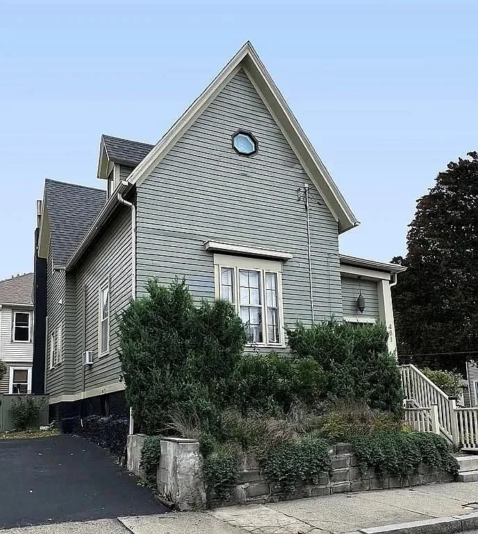 Building Photo - 481 Pine St #2
