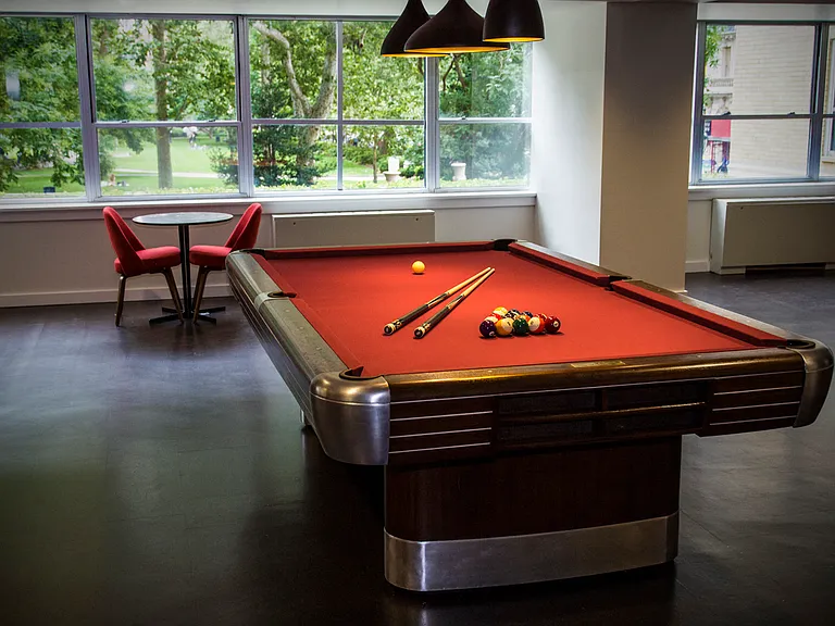 Relax, Enjoy & Entertain in the Resident Lounge