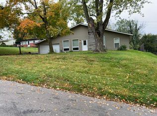 2049 Ridgeway Dr, Arnold, MO 63010