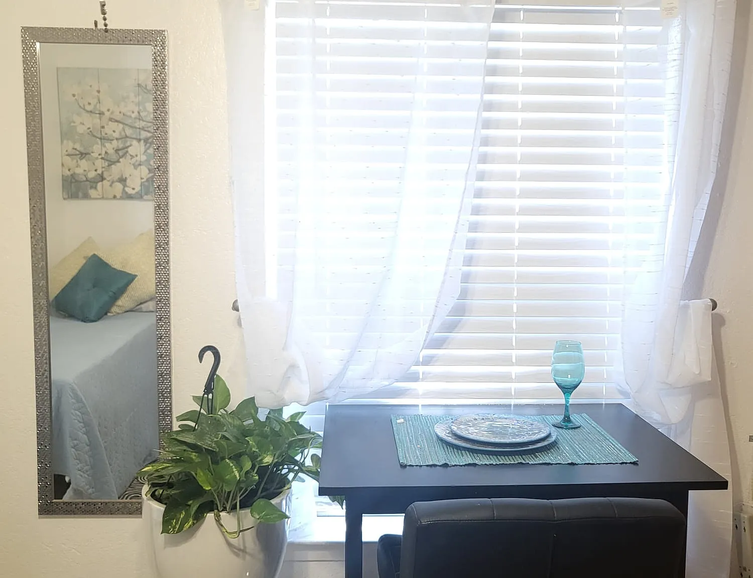 1 bed, $800 — Photo 1