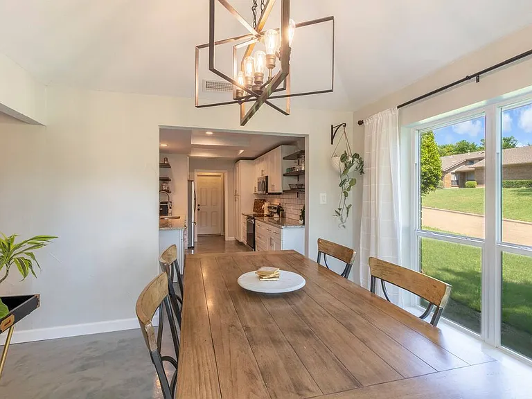 506 Wildwood Ln — Photo 4
