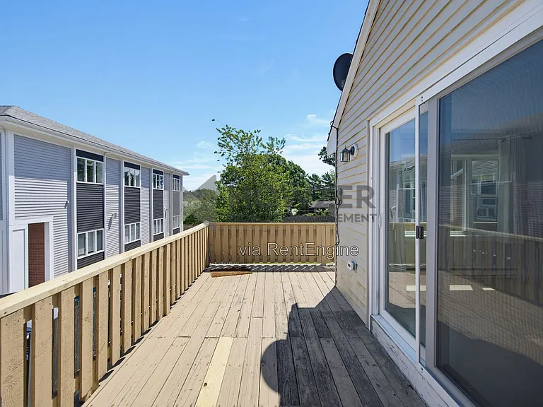 1029 Iyannough Rd #1D — Photo 21