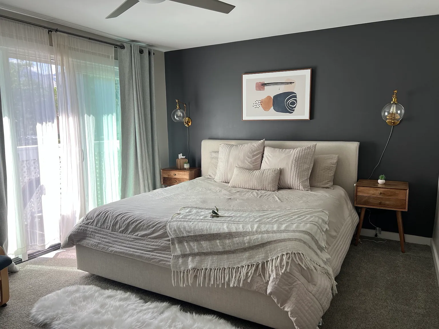 3 bed, 2.5 bath, 1900 sqft, $4,800 — Photo 2