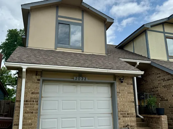 2022 N Old Manor St, Wichita, KS 67208