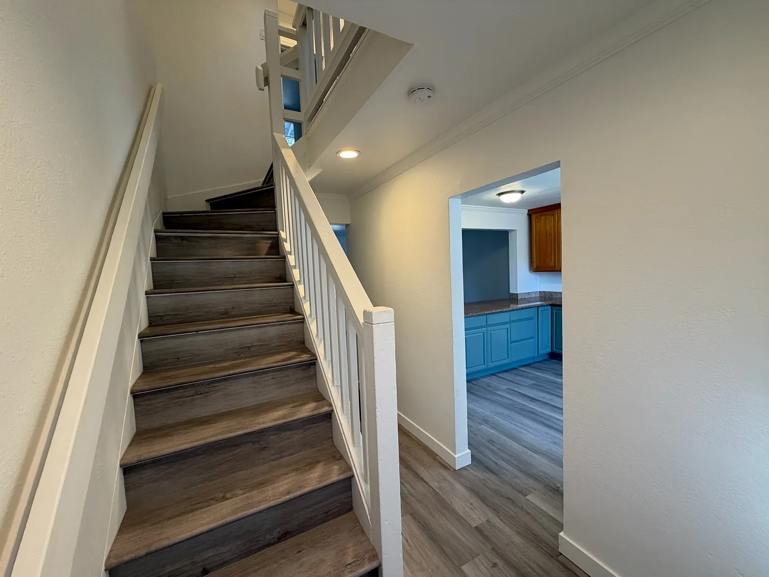 3 bed, 988 sqft, $2,375 — Photo 4