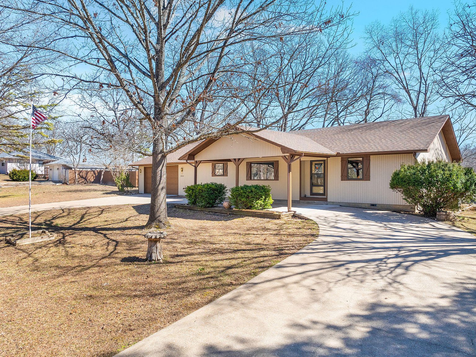 28320 Fox Hollow Drive, Shell Knob, MO 65747 | Zillow